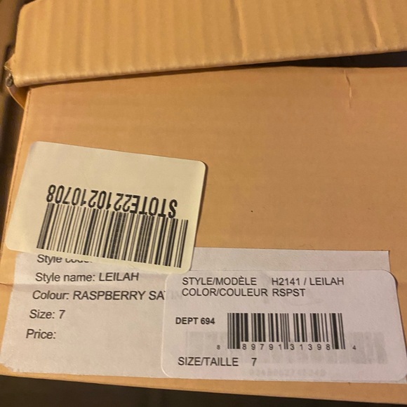 Hot Pink Open toed glamorous sandals - Picture 5 of 6